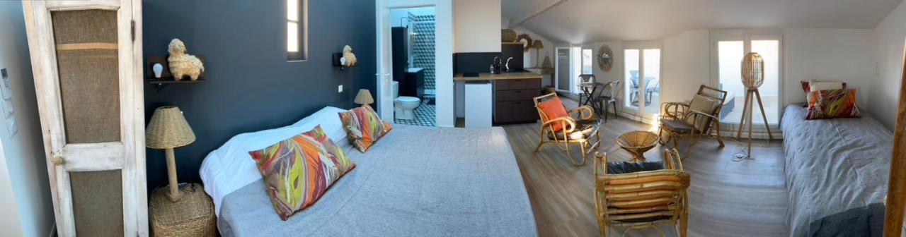 Les Nuits Etoilees, Studio Terrasse Apercu Mer, Tres Lumineux, Ac, 100M Du Port Sanary Экстерьер фото