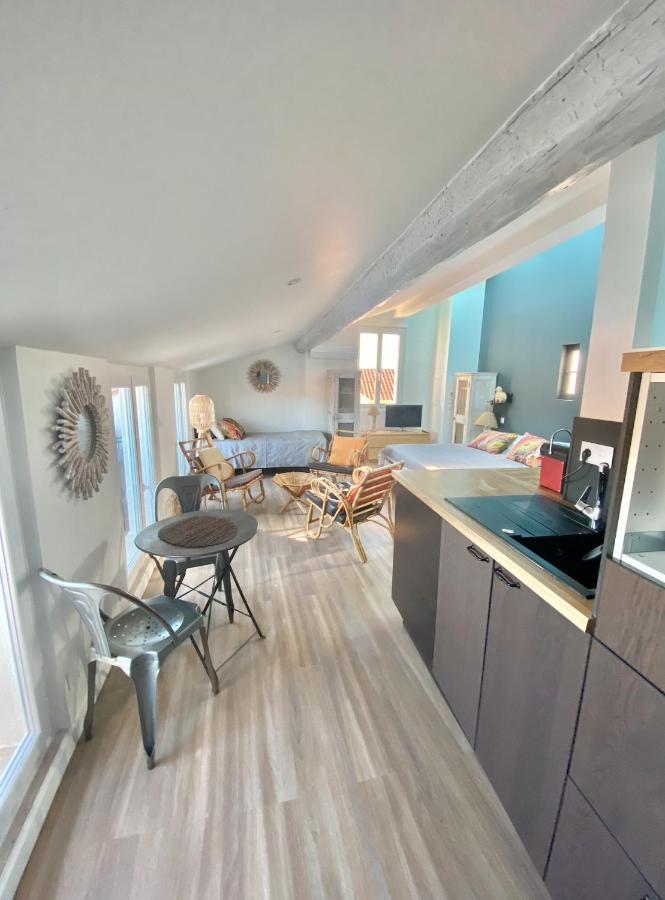 Les Nuits Etoilees, Studio Terrasse Apercu Mer, Tres Lumineux, Ac, 100M Du Port Sanary Экстерьер фото